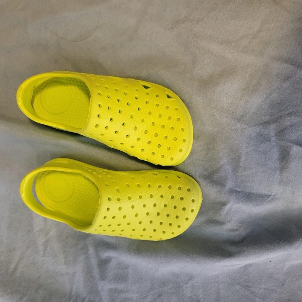 Toddler TOTES Kids Yellow Clogs size 7-8